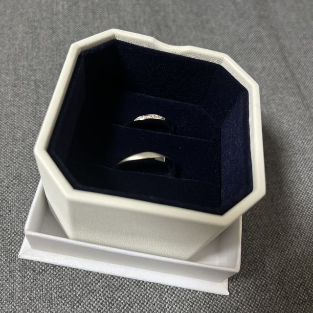 【4℃ BRIDAL(ヨンドシーブライダル)の口コミ】 お互い好みの指輪が見つかり、ヨンドシーさんに決めました。デザインの種…