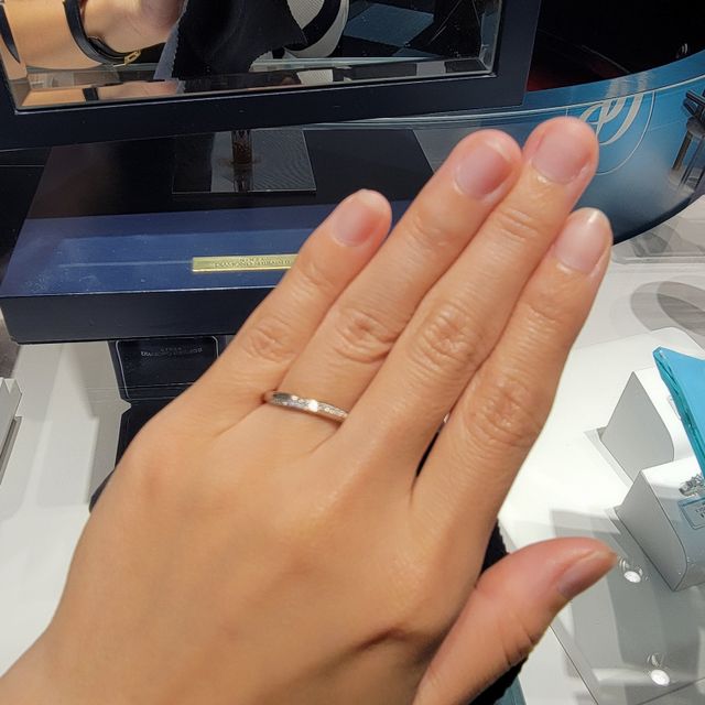 【銀座ダイヤモンドシライシの口コミ】 ウェーブデザインにあこがれがあり、キツすぎず、ゆるすぎないウェーブ感…