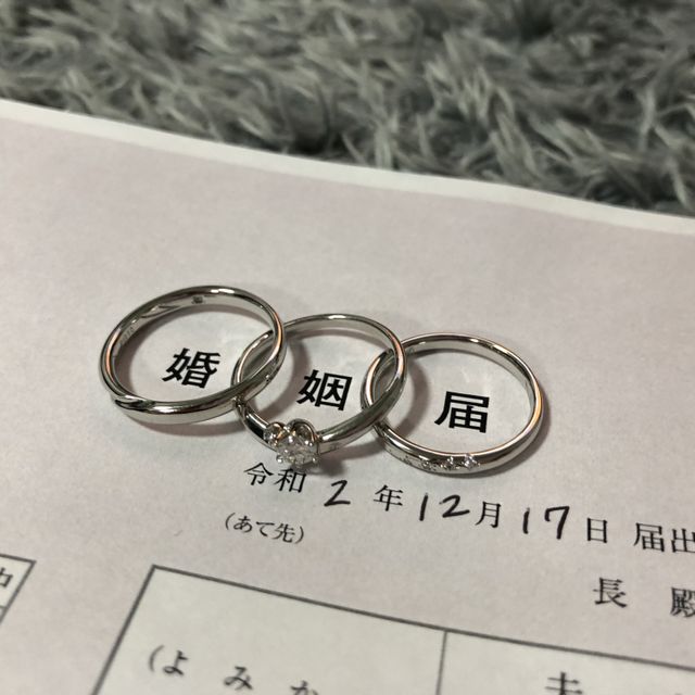 【Wish upon a star(ウィッシュアポンアスター)の口コミ】 シンプルで飽きがこないデザインだと思った。付けた感じも馴染む感じがし…