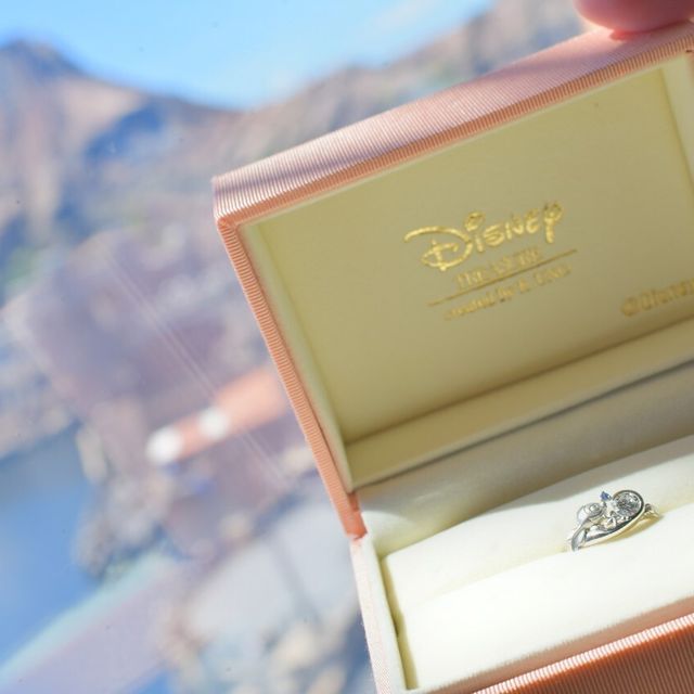 【ケイウノ ブライダル(K.UNO BRIDAL)の口コミ】 婚約指輪は、世界に一つだけのフルオーダーメイドリングにしたかったこと…