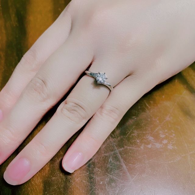 【ケイウノ ブライダル(K.UNO BRIDAL)の口コミ】 昨年亡くなった祖母の形見のダイヤモンドを譲り受け、婚約指輪としてリフ…