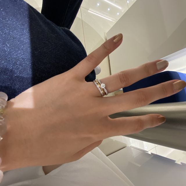 【4℃ BRIDAL(ヨンドシーブライダル)の口コミ】 結婚指輪は突起物などないものが良くて、それでいてシンプルすぎるものは…