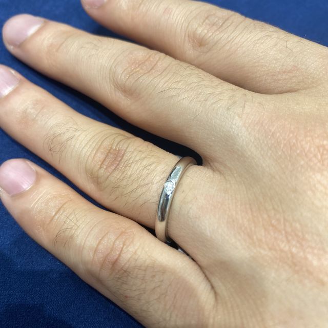 【4℃ BRIDAL(ヨンドシーブライダル)の口コミ】 結婚指輪は突起物などないものが良くて、それでいてシンプルすぎるものは…