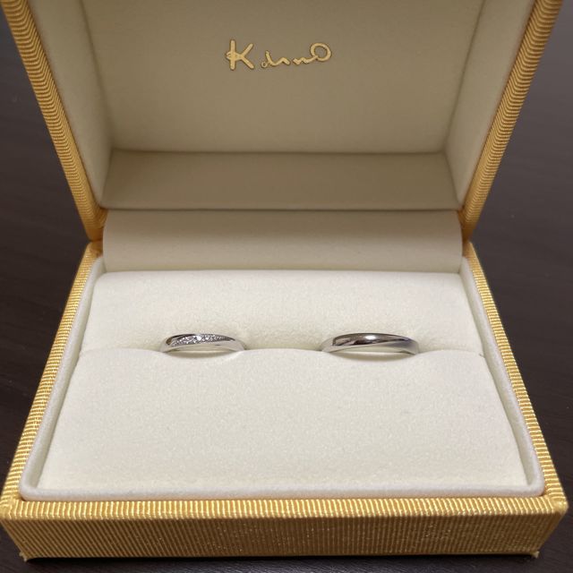 【ケイウノ ブライダル(K.UNO BRIDAL)の口コミ】 ダイヤが入っている指輪がいいと探していました。派手すぎず、でも上品な…