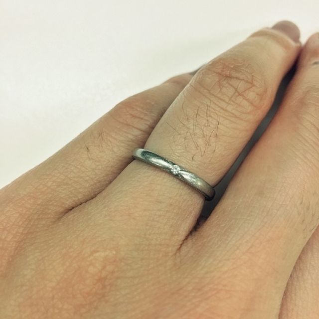 【エクセルコダイヤモンド(EXELCO DIAMOND)の口コミ】 結婚指輪は毎日するものなので最初は何もない普通のプラチナリングで探し…