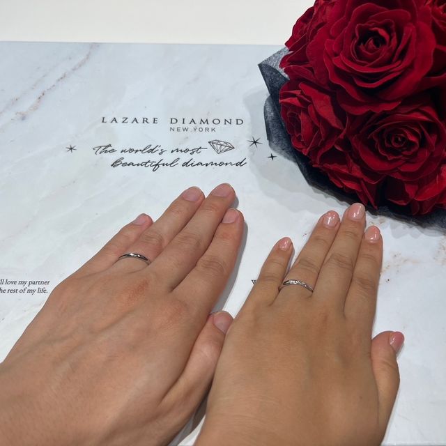 【ラザール ダイヤモンド(LAZARE DIAMOND)の口コミ】 デザインがとにかく好みでした。一目惚れです。自分から見ても、相手から…