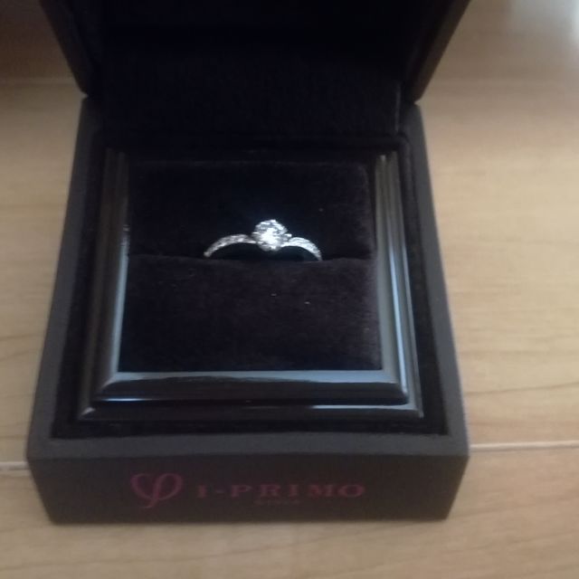 【アイプリモ(I-PRIMO)の口コミ】 
実際に選びに行き、一目惚れしました。ビビビっときました。素敵だと思っ…