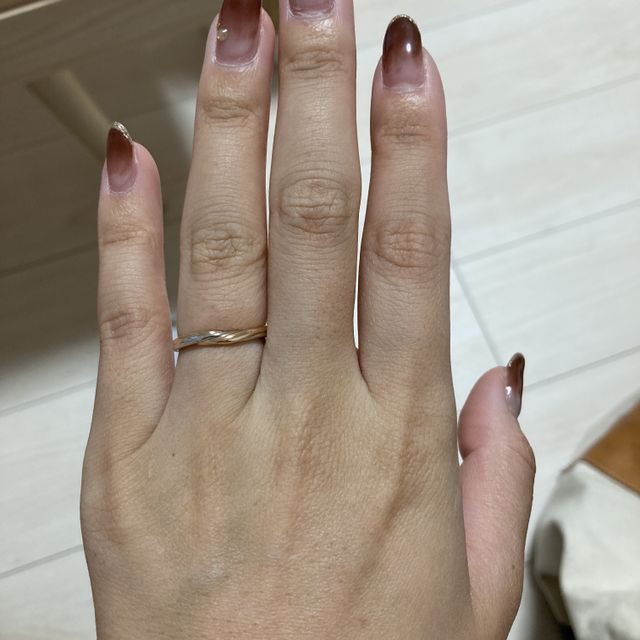 【銀座ダイヤモンドシライシの口コミ】 ブランドのこだわりがなかったので、入籍後そのまま近くでお手軽料金の指…