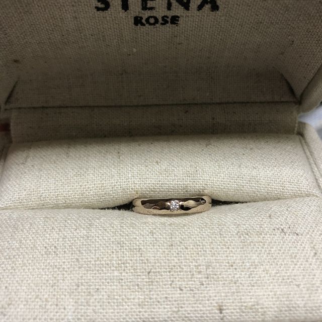 【SIENAROSE(シエナロゼ)の口コミ】 シンプルなデザインが良くて色々なブランドを見ましたが一番惹かれました…