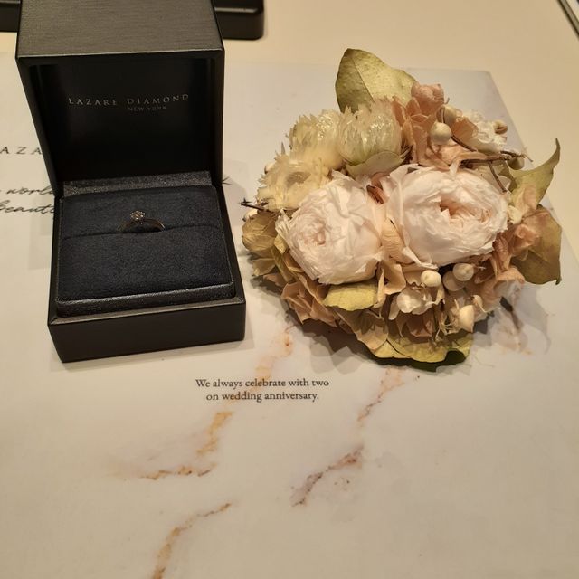【ラザール ダイヤモンド(LAZARE DIAMOND)の口コミ】 結婚指輪をラザールダイヤモンドさんで購入してたため、ラザールダイヤモ…