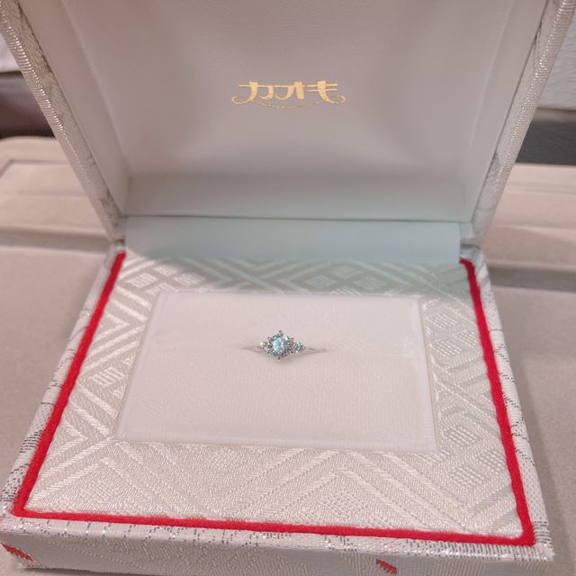 【カオキ　ダイヤモンド専門卸直営店の口コミ】 結婚指輪のちょっとウエーブした形と、婚約指輪の3つの形が気に入りました…