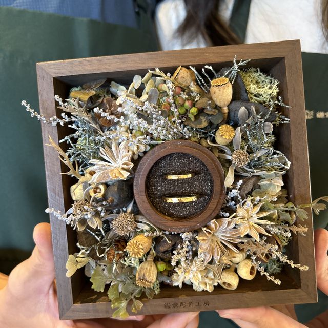 【鎌倉彫金工房の口コミ】 もともと指輪はあまり手につけない2人だったため、つけない時には飾ってい…