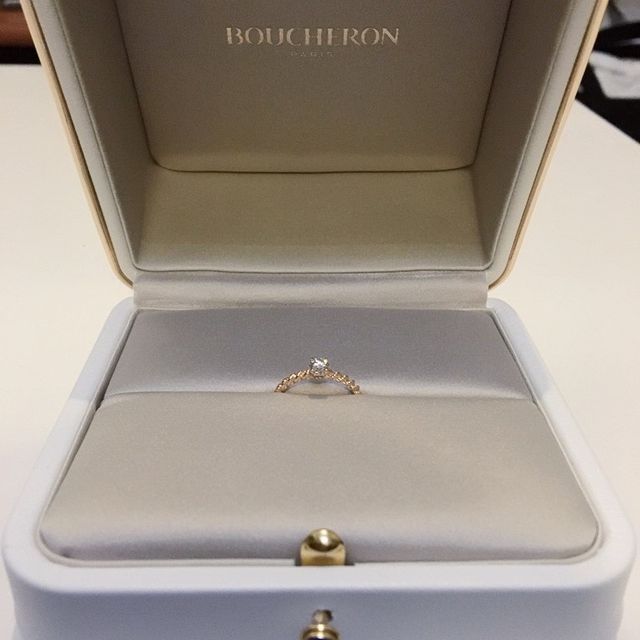 【ブシュロン(BOUCHERON)の口コミ】 普段からファッションリングでもゴールド系をつけることが多いので、指輪…