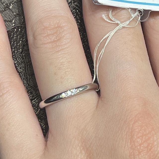 【銀座ダイヤモンドシライシの口コミ】 シンプルだけど、シンプルすぎないものを探していました。ダイヤモンドは…