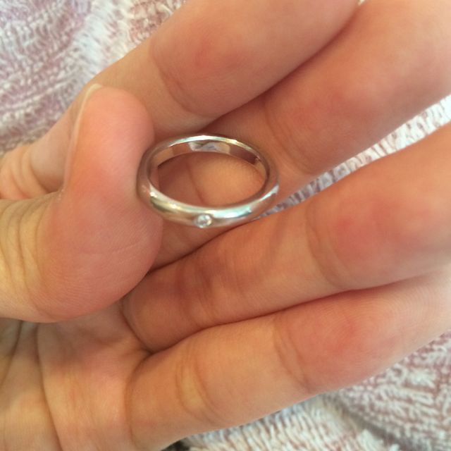 【ティファニー(Tiffany & Co.)の口コミ】 シンプル，それでいて存在感のある指輪を探していました。
色んな柄やデザ…