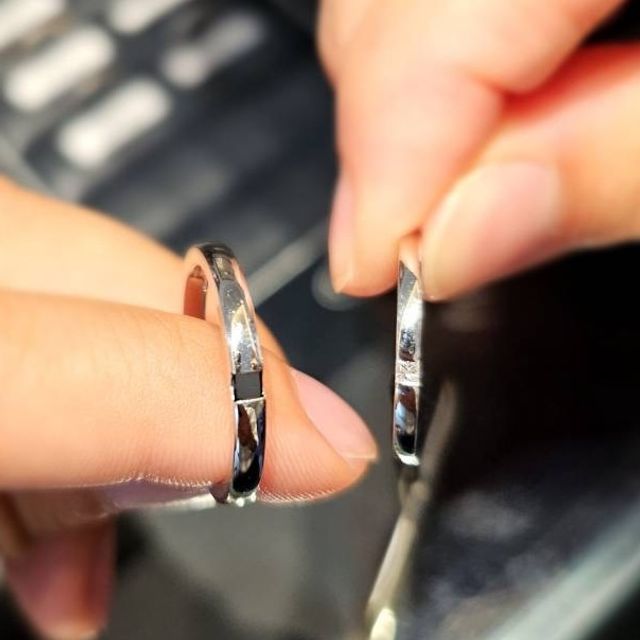 【エクセルコダイヤモンド(EXELCO DIAMOND)の口コミ】 種類が豊富にありました。ブラックダイヤモンドもつけることができ、メン…