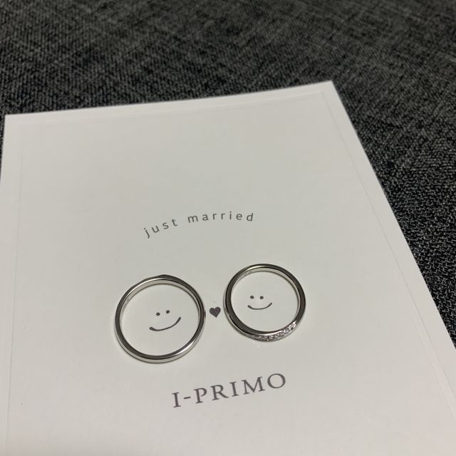 【アイプリモ(I-PRIMO)の口コミ】 指輪のデザインはシンプルだけど、少し華やかさもあるものが良いなと思っ…