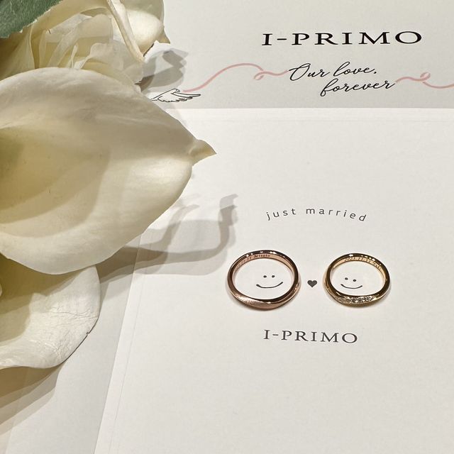【アイプリモ(I-PRIMO)の口コミ】 個性的かつ満足のいくデザインに即巡り会えました。
お互いのリングカラー…