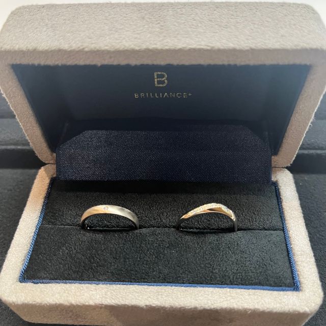 【BRILLIANCE+(ブリリアンスプラス)の口コミ】 シャンパンゴールドの色味が素敵だったこと、艶消しのデザインが良かった…