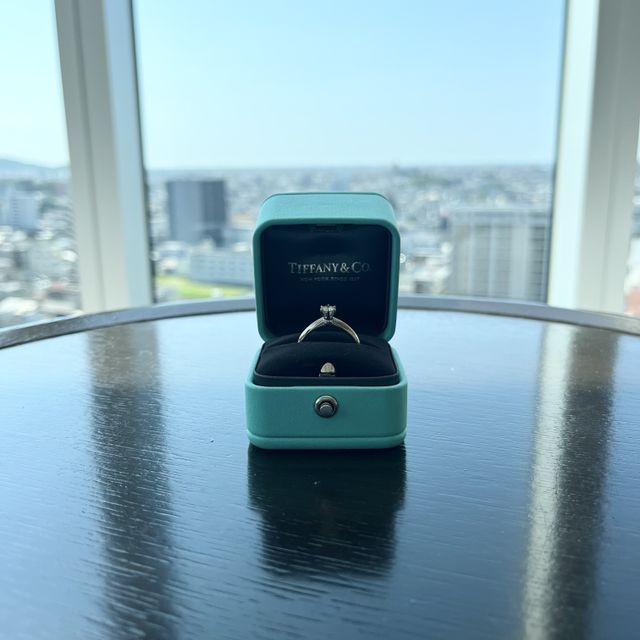 【ティファニー(Tiffany & Co.)の口コミ】 1番はデザインです。Tiffanyの婚約指輪と言ったらこれ！とスタッフさんに…