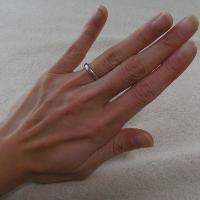 【カルティエ(Cartier)の口コミ】 これから日常生活でずっと身につけることを想定して、飽きの来ないシンプ…