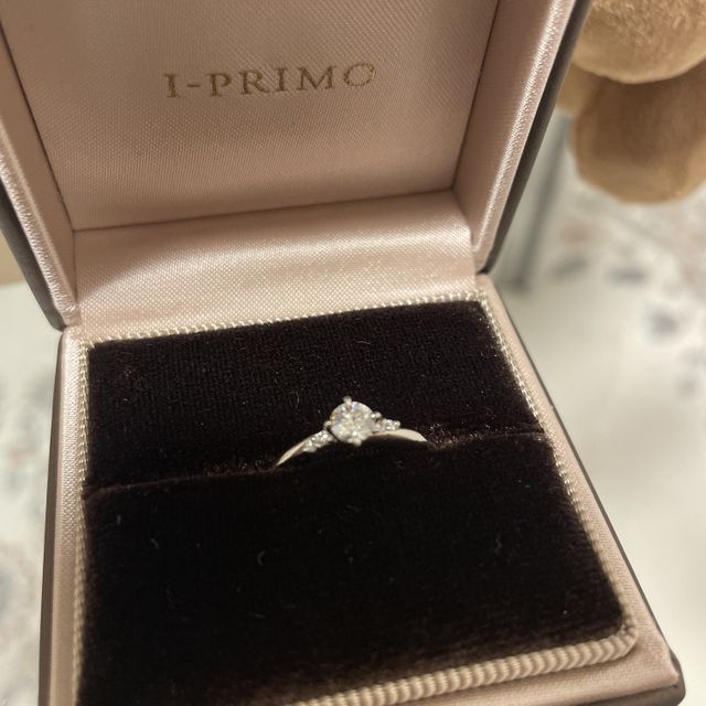 【アイプリモ(I-PRIMO)の口コミ】 リングのデザインが気に入りました。ダイヤモンドの質もとても好印象だっ…