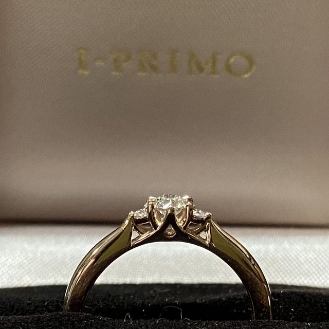 【アイプリモ(I-PRIMO)の口コミ】 普段からゴールドのアクセサリーをつけることが多いので、色はゴールド系…