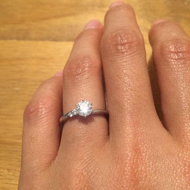 【ラザール ダイヤモンド(LAZARE DIAMOND)の口コミ】 彼が友人に相談しながら選んでくれたので、決めたのは私ではないですが、…