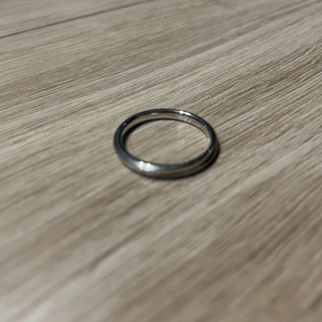 【萬時(Manji)の口コミ】 マット加工がされていることは必須条件でした。それに、指輪のデザインが…