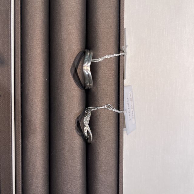 【アイプリモ(I-PRIMO)の口コミ】 V字かウェーブのデザインでダイヤが多く華やかなデザイン重視の指輪を探し…