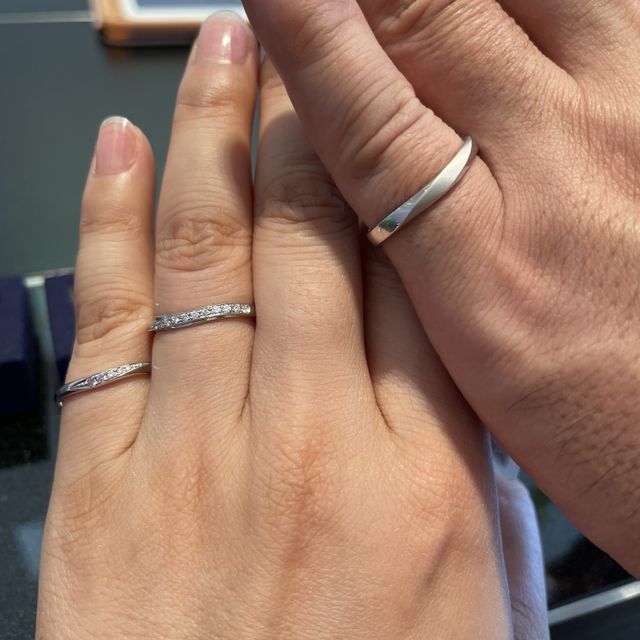 【CAFERING(カフェリング)の口コミ】 マット加工やダイヤをプラスできるなど、お互いがこだわり、それぞれが自…