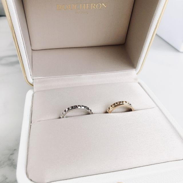 【ブシュロン(BOUCHERON)の口コミ】 ダイヤ無しでもキラキラしているところに惹かれました。少し厚みがあるの…