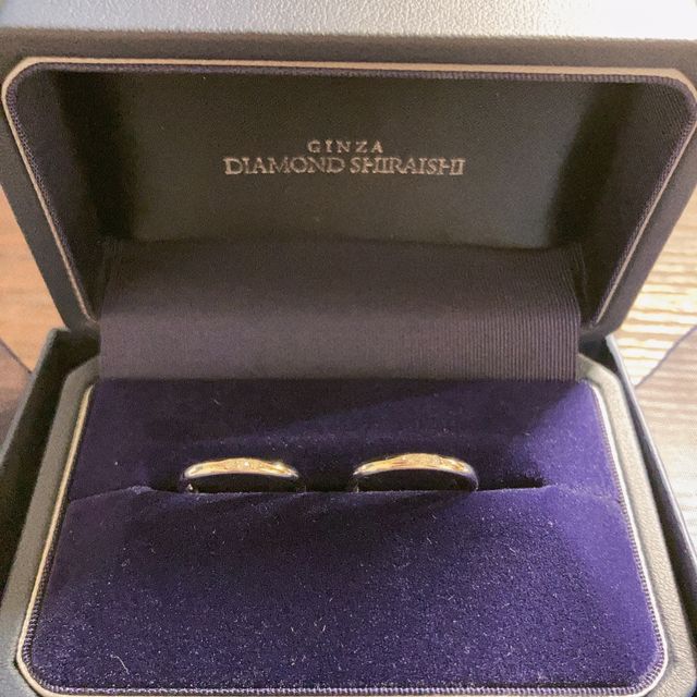 【銀座ダイヤモンドシライシの口コミ】 なによりデザインが気に入りました。
また、アフターサービスも満足のいく…