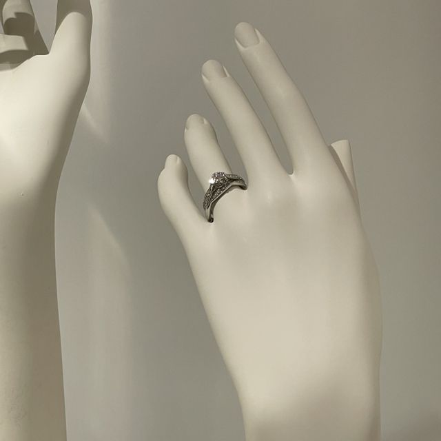 【シャネル(CHANEL)の口コミ】 CHANELのカメリア、とっても可愛いかったです。大人の可愛さ、という感じ…