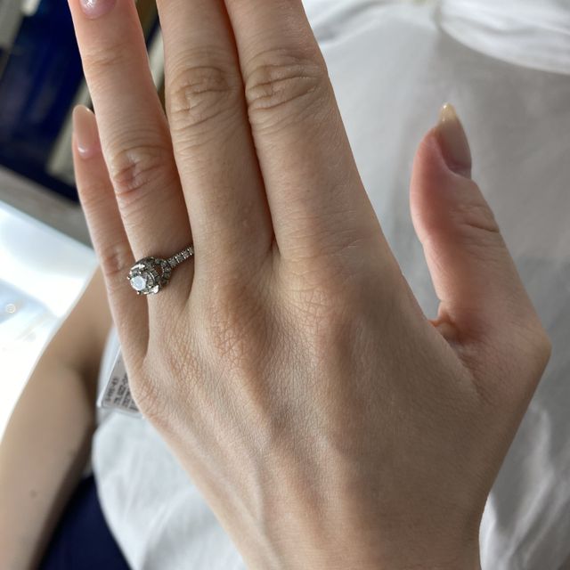 【ショーメ(CHAUMET)の口コミ】 ショーメのリアンを試着しました。リアンのデザインは個人的にあまり好み…