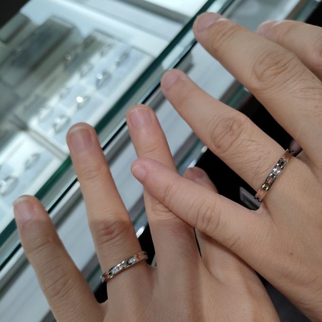 【アイプリモ(I-PRIMO)の口コミ】 様々な指輪を見ていった中で、自分が太めの指輪が好みであることに気づき…