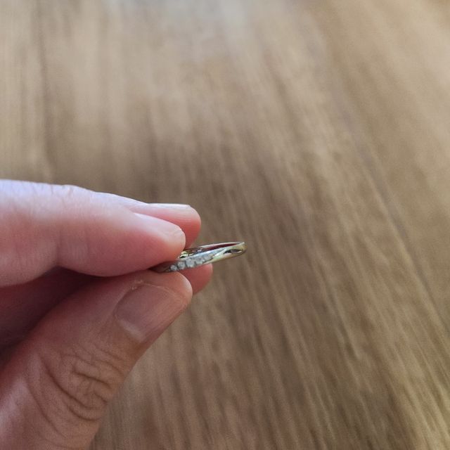 【アイプリモ(I-PRIMO)の口コミ】 ゆるやかなウェーブで上品に見え、シンプルで繊細なデザインに一目惚れし…