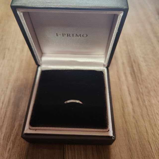 【アイプリモ(I-PRIMO)の口コミ】 ゆるやかなウェーブで上品に見え、シンプルで繊細なデザインに一目惚れし…