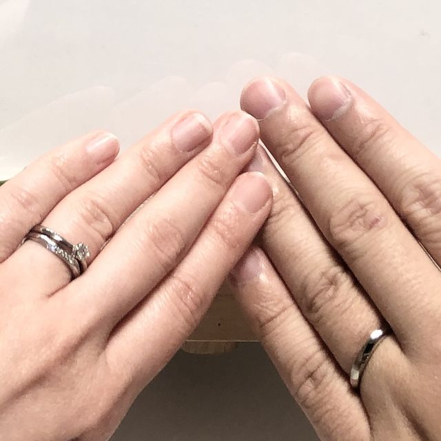 【4℃ BRIDAL(ヨンドシーブライダル)の口コミ】 婚約指輪と同じラインにしたく、アクアリリーにしました！彼が婚約指輪を…