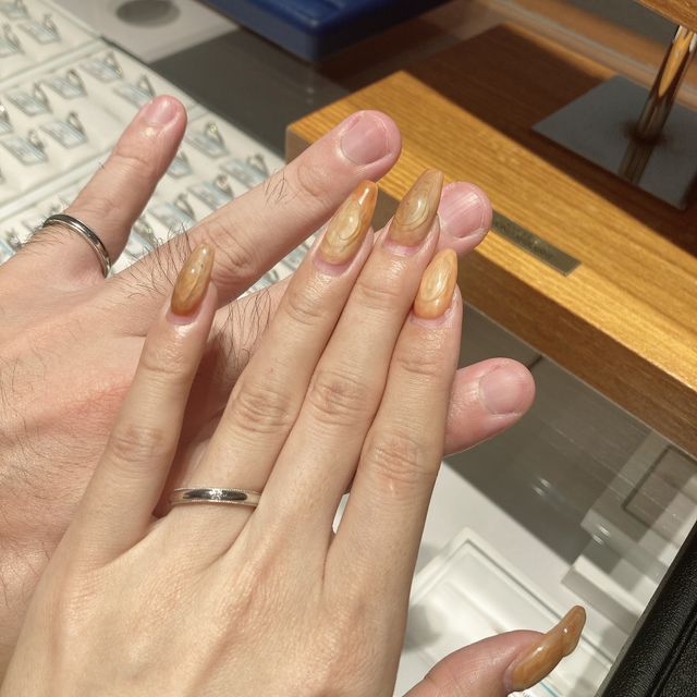 【銀座ダイヤモンドシライシの口コミ】 ミル打ち加工がされていて、1粒ダイヤが着いているので気分によってくるっ…