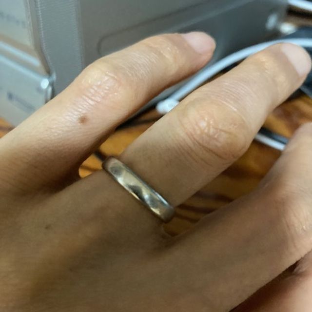 【俄(にわか)の口コミ】 プライスに見合ったイメージ通りのデザインでした。二人ともとても気に入…