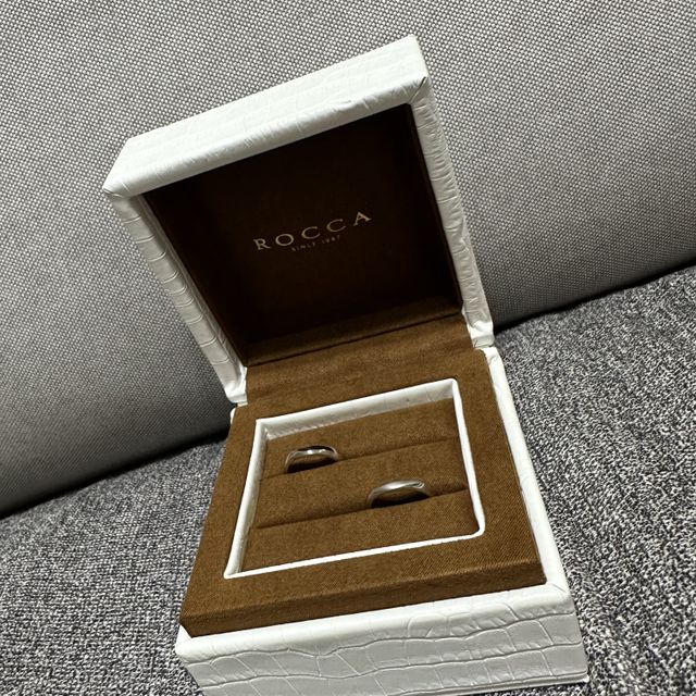 【ROCCA(ロッカ)の口コミ】 デザインは私の個性とパートナーへの気持ちを表現する重要な要素で、独自…