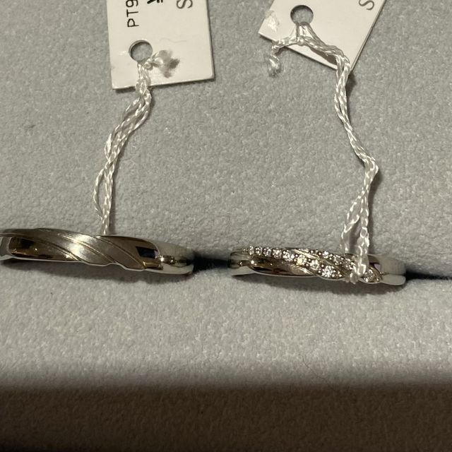 【STAR JEWELRY(スタージュエリー)の口コミ】 デザインは色々ありましたが、ペアのリングが可愛くて候補になりました。…