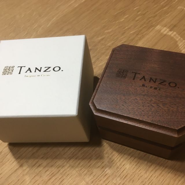 【TANZO.(鍛造指輪)の口コミ】 他ブランドで結婚指輪を購入した人が長時間使用しているうちに指輪が歪ん…