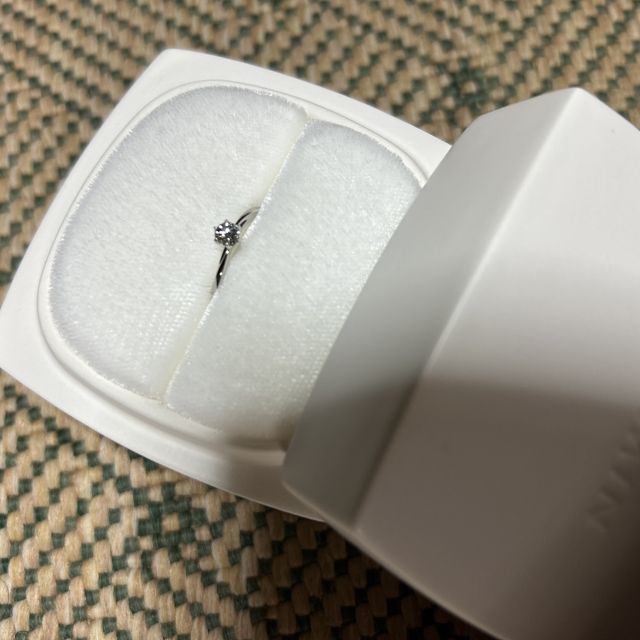 【俄(にわか)の口コミ】 婚約指輪の王道デザイン、ダイヤの大きさ、リングの細かさ、予算がとても…