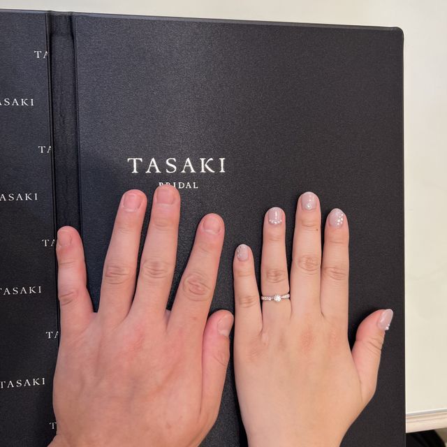 【TASAKI(タサキ)の口コミ】 ダイヤがたくさん敷き詰められているデザインが可愛かった。タサキという…