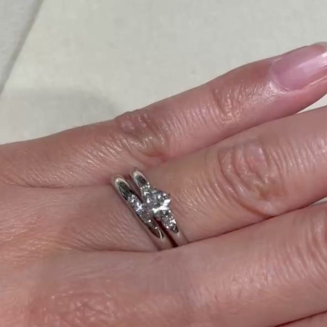 【和光ブライダルブティックギンザの口コミ】 デザインがとても気に入りました。
2回見に行き、やはりこのデザインが一…