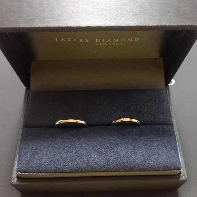 【ラザール ダイヤモンド(LAZARE DIAMOND)の口コミ】 指輪の決めては、予算内で気に入ったデザインだったことです。
他のブラン…