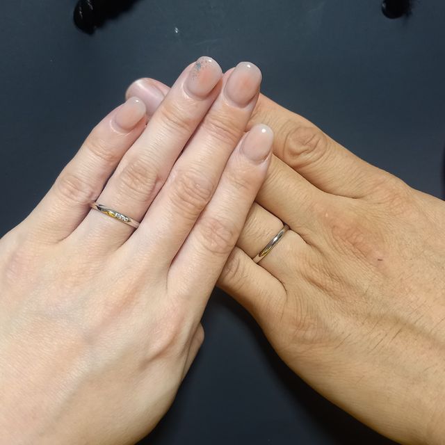 【ラザール ダイヤモンド(LAZARE DIAMOND)の口コミ】 指輪の決めては、予算内で気に入ったデザインだったことです。
他のブラン…