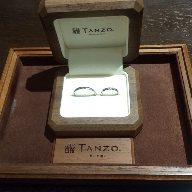 【TANZO.(鍛造指輪)の口コミ】 旦那の強い希望でこちらのブランドにしました。予算はかなりオーバーして…